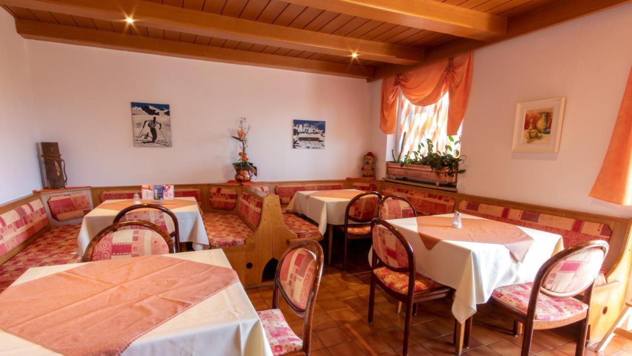 Café Alpina Pensión 2*